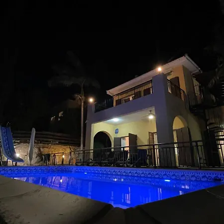 Villa Heights 3bedroom Pool Garden And Sunset *