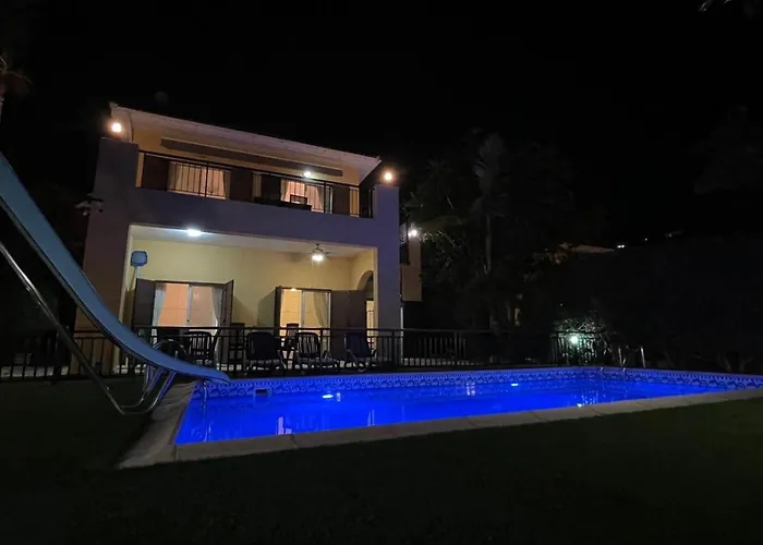 Heights 3bedroom Pool Garden And Sunset 别墅 Tala