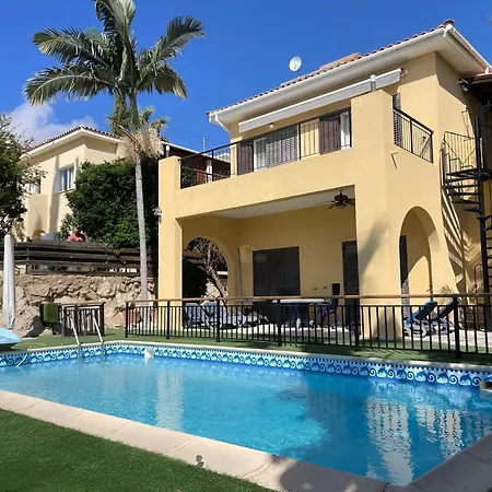 Heights 3bedroom Pool Garden And Sunset Vilă Tala